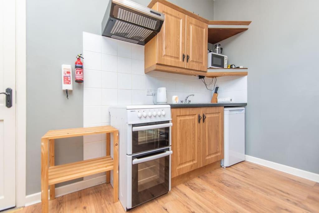 Clonbur House - Studio Village Apartment Galway Buitenkant foto