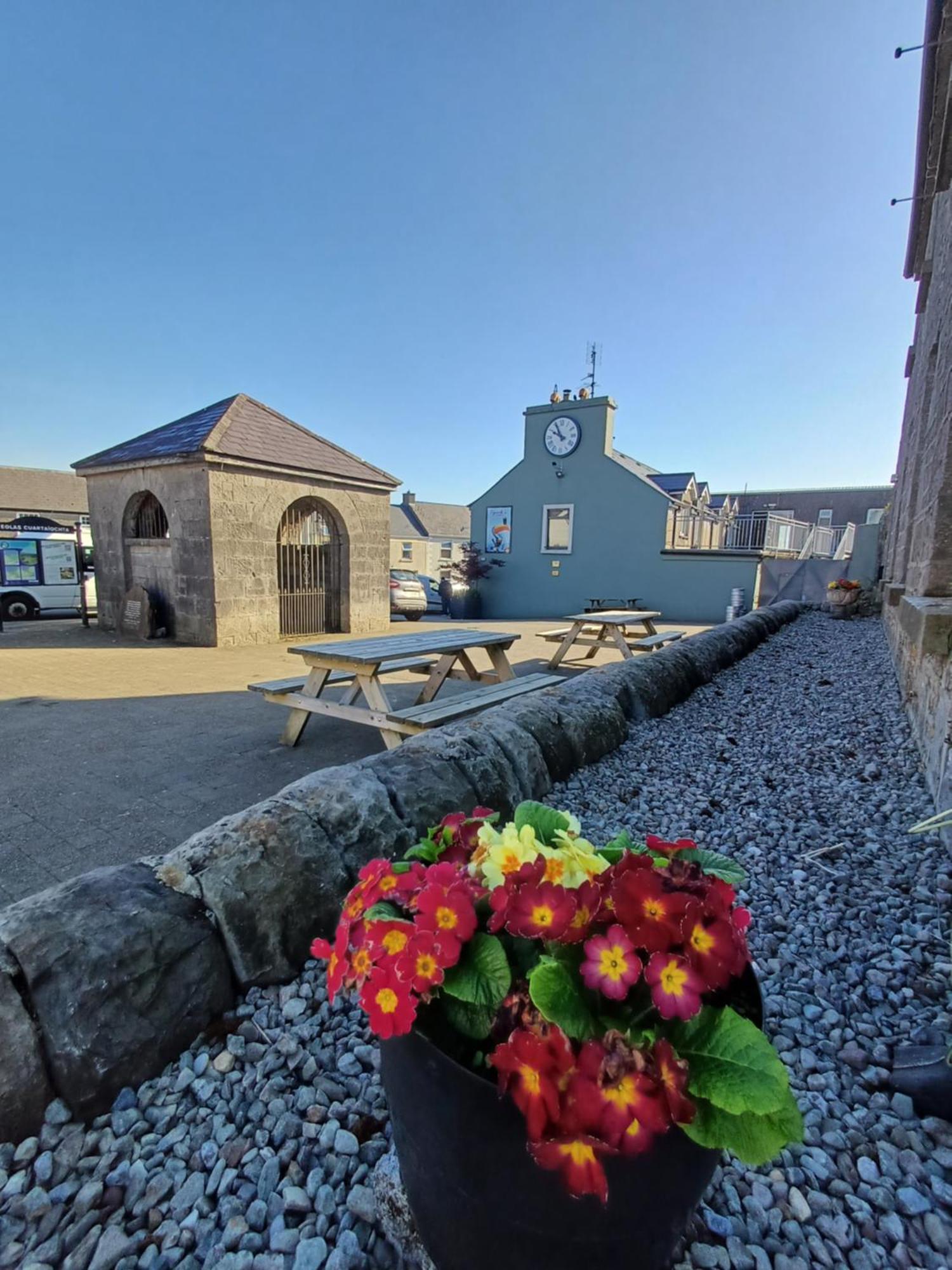 Clonbur House - Studio Village Apartment Galway Buitenkant foto